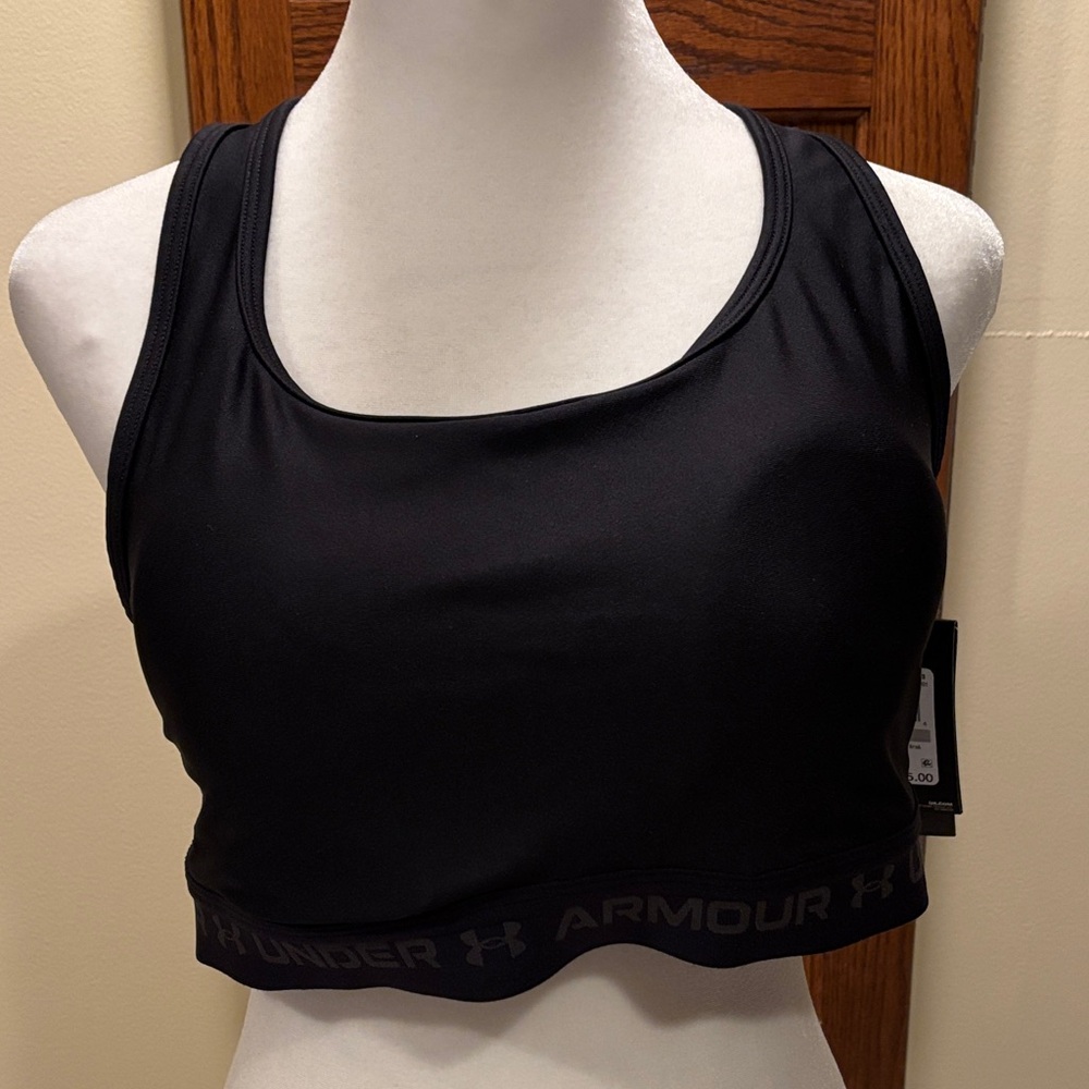 NWT Under Armour Black Sports Bra - Size 1X